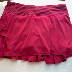 Lululemon Skirt size 6 - Red